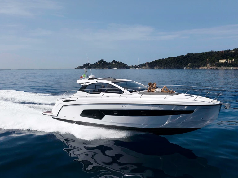 Azimut Azimut Atlantis 45 charter bareboat or captained in  Podstrana