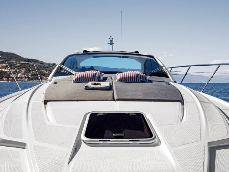 Rent a Azimut Azimut Atlantis 45 Podstrana