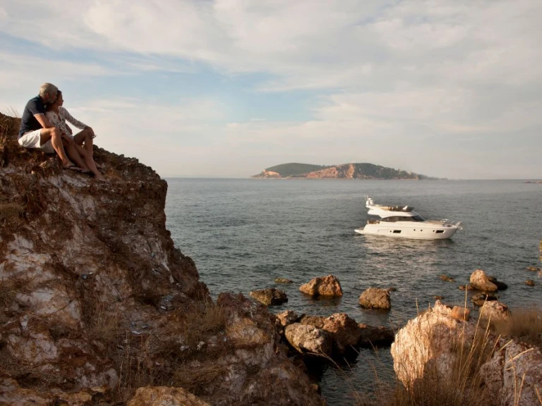 Yacht charter Podstrana cheap Virtess 420 Fly