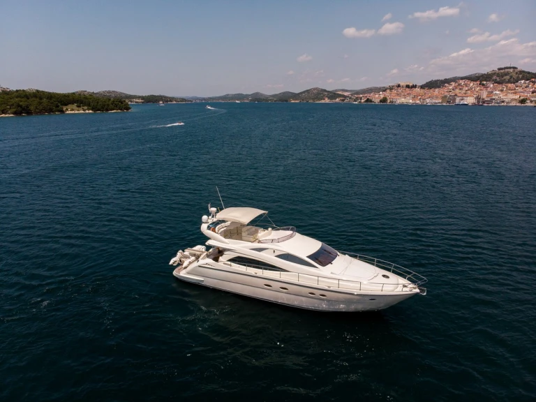 Luxury Yacht rental in Podstrana - Aicon Aicon 56