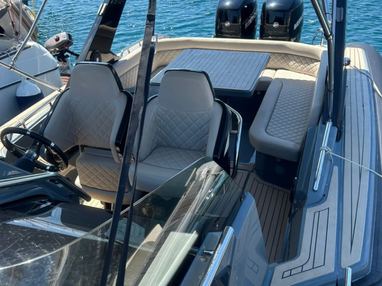 Salpa Salpa Soleil 33 in Ajaccio on SamBoat