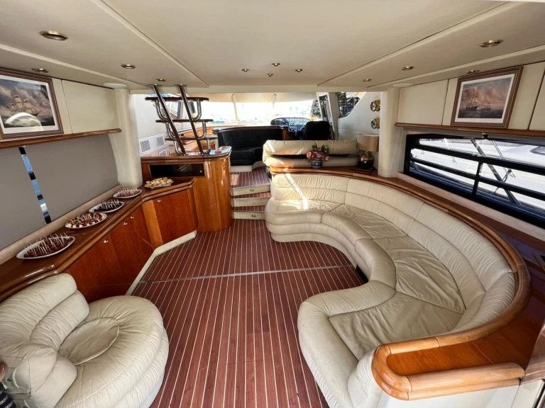 Motorboat rental in Vilamoura - others Sunseeker Manhattan 64