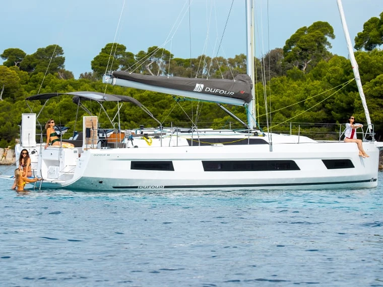 Bareboat Rental Sailboat Dufour with a boat licence