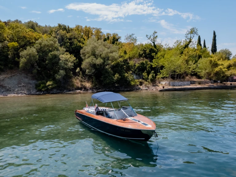 Motorboat rental with or without captain  Portonovi