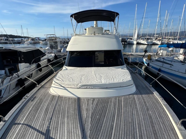 Bareboat Rental Motorboat ACM with a boat licence