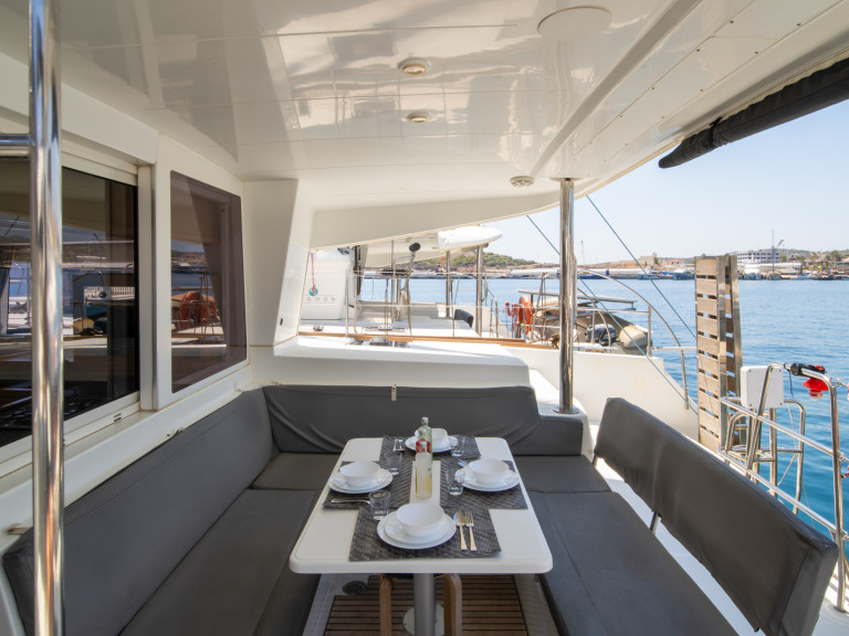 Catamaran rental with or without captain Lagoon Lávrio