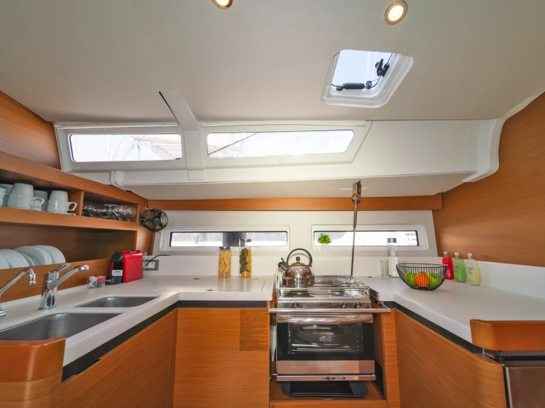 Sailboat rental in Alimos - Jeanneau Sun Odyssey 490