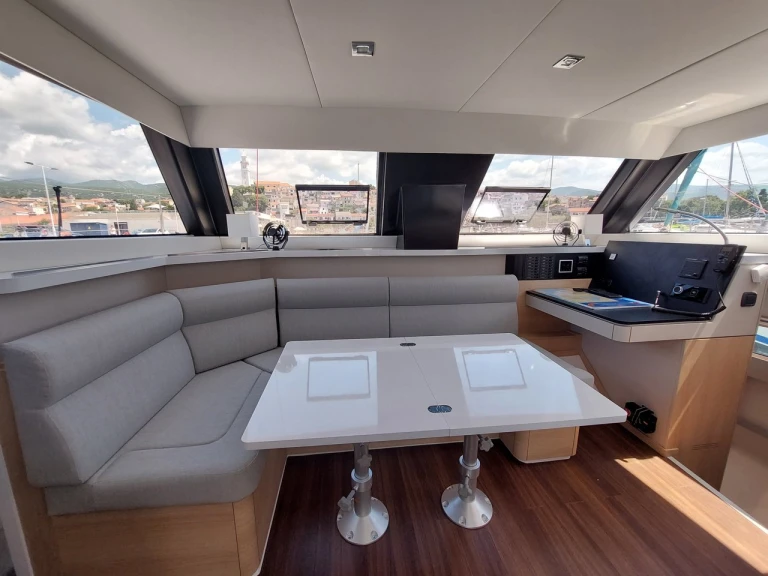 Boat rental Aventura aventura 34 in Biograd na Moru on Samboat