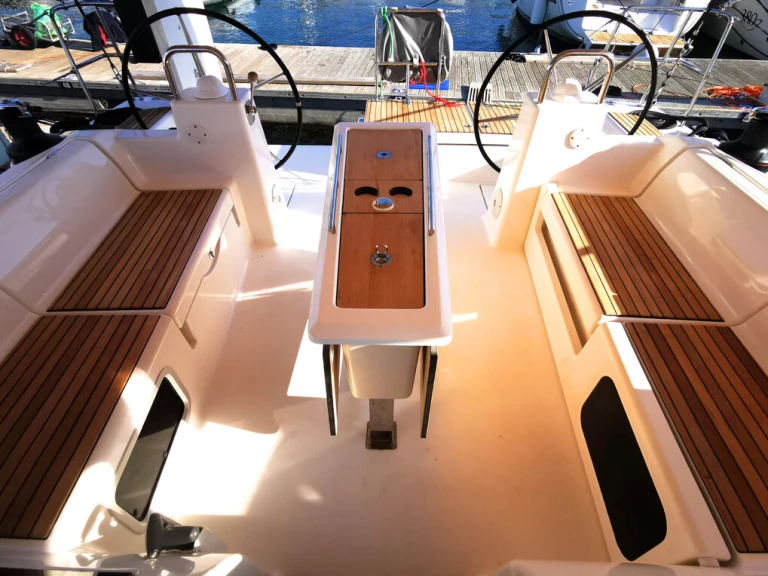 Bareboat Rental Sailboat Dufour with a boat licence