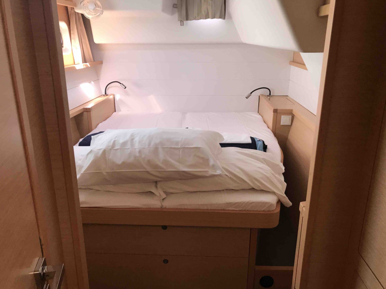 Lagoon Lagoon 450 F charter bareboat or captained in  San Teodoro