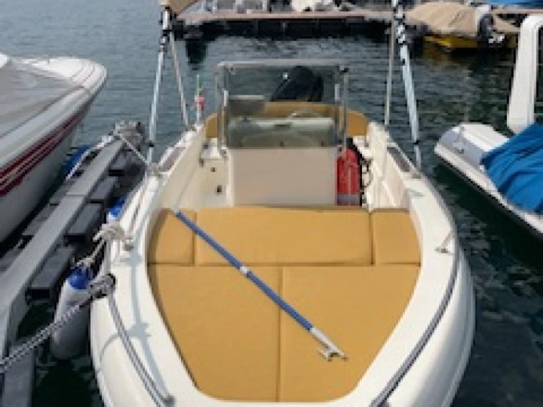 Boat rental Capelli Capelli 500 Open in Brusimpiano on Samboat