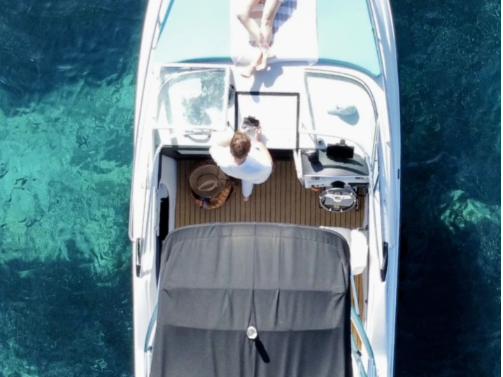 Motorboat rental with or without captain Crownline Port de Cannes Marina