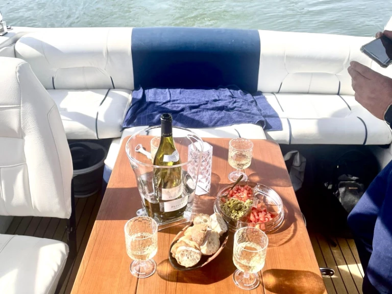 Motorboat for rent Port de Cannes Marina at the best price