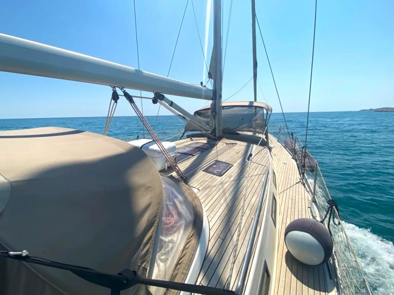 Rent a Bavaria Bavaria 45 Cruiser Sitges