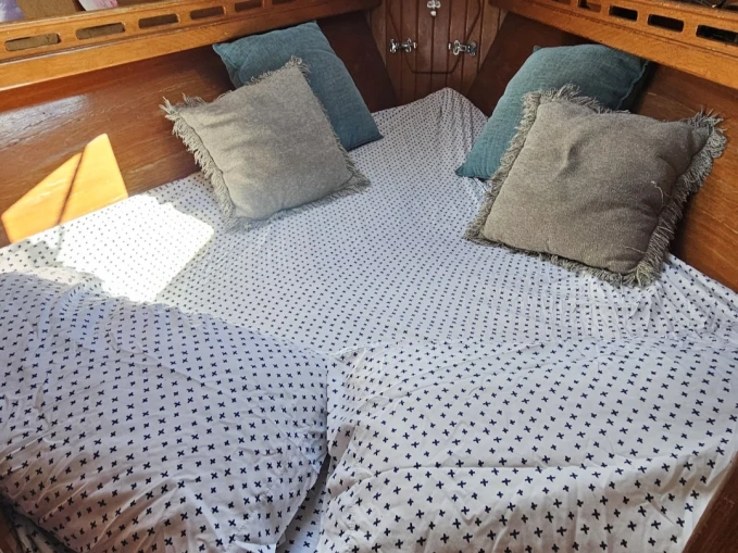 Sailboat rental in Baie de Grande-Case - Custom Made Peterson 34 