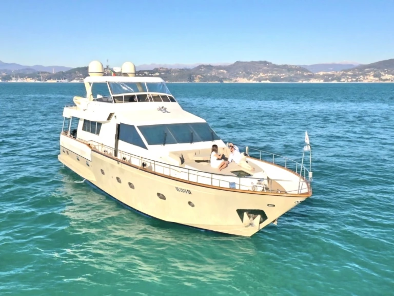 Versilcraft Falcon80 in Amalfi Coast on SamBoat