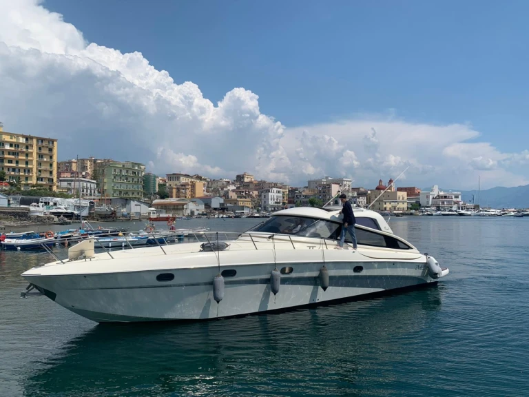 Motorboat for rent Castellammare di Stabia at the best price