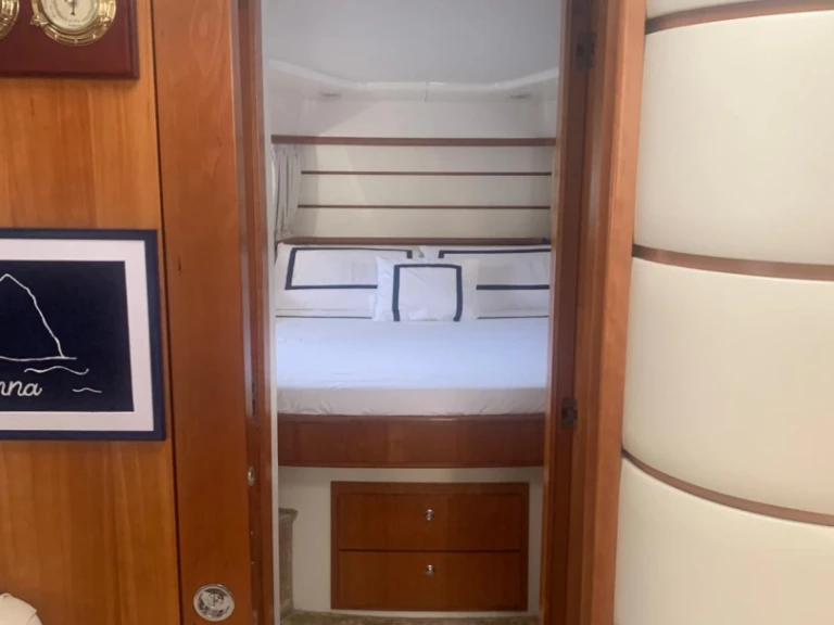 Baia Flash 48 in Castellammare di Stabia on SamBoat