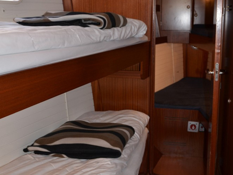 Boat rental Delphia Delphia 47 in Eidkjosen on Samboat