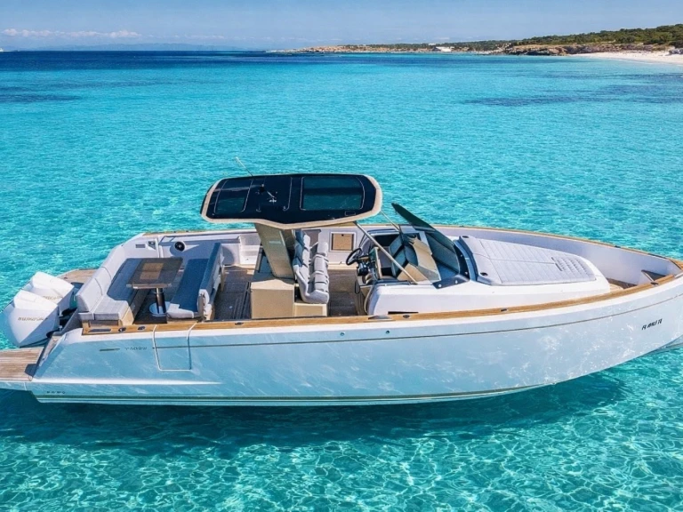 Pardo Yachts Pardo 38 in Ibiza Town on SamBoat