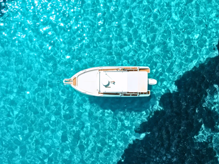 Capelli Cap 23 WA in Marina De Cala D'Or on SamBoat