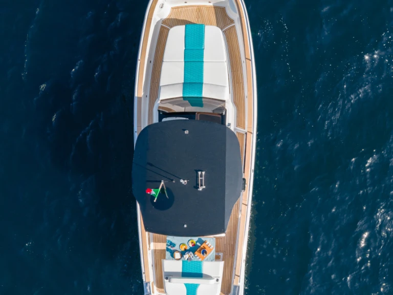 Motorboat rental in Piano di Sorrento - italyure Italyure 35