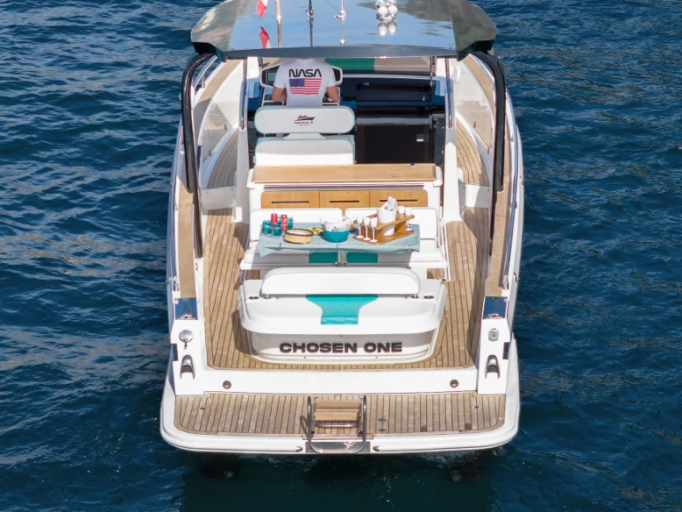 Bareboat Rental Motorboat italyure with a boat licence