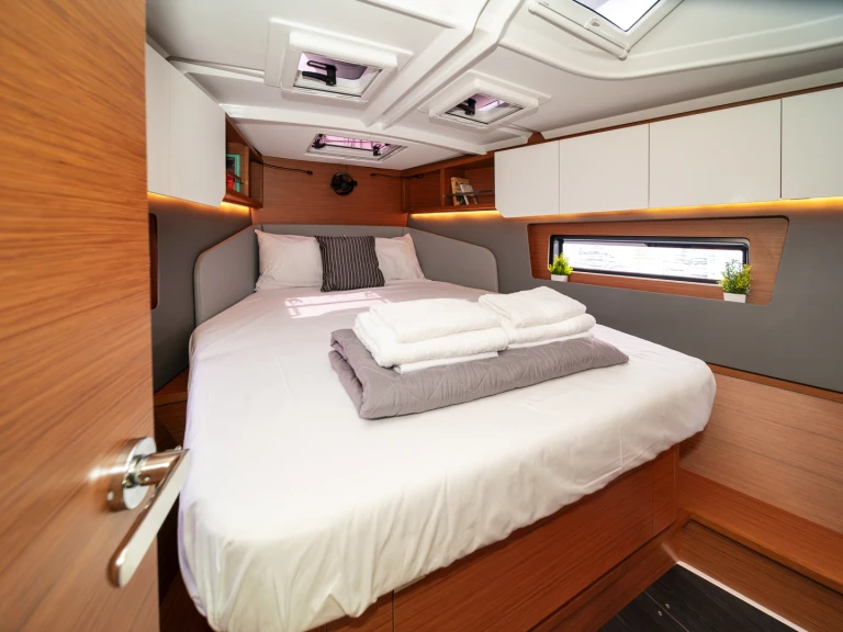 Yacht charter Alimos cheap Dufour 41