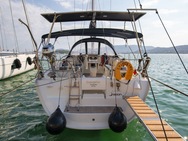 Jeanneau Sun Odyssey 43 in Deme of Volos on SamBoat
