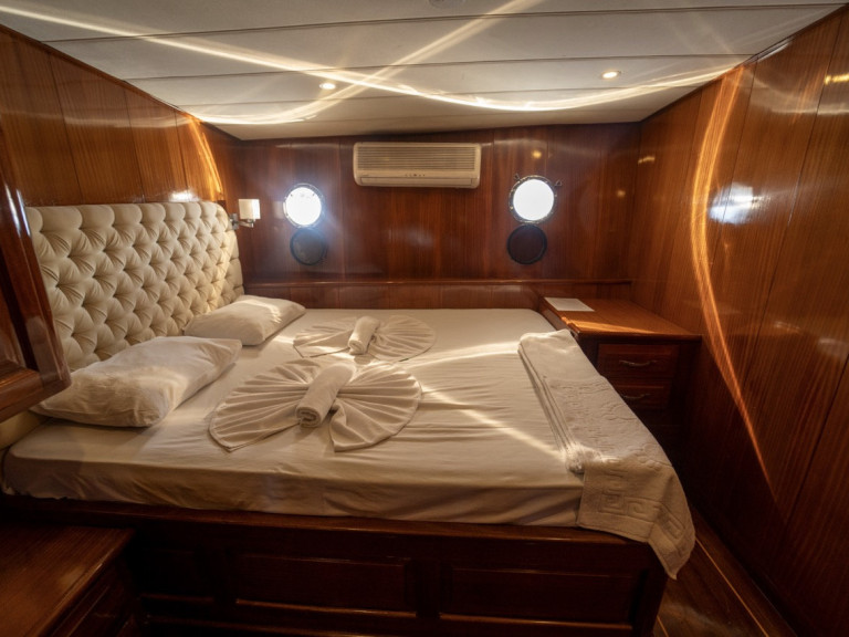 Rent a  Gulet Queen Lila Fethiye