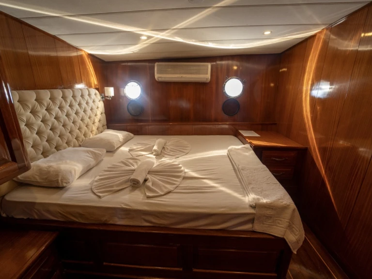 Rent a  Gulet Queen Lila Fethiye