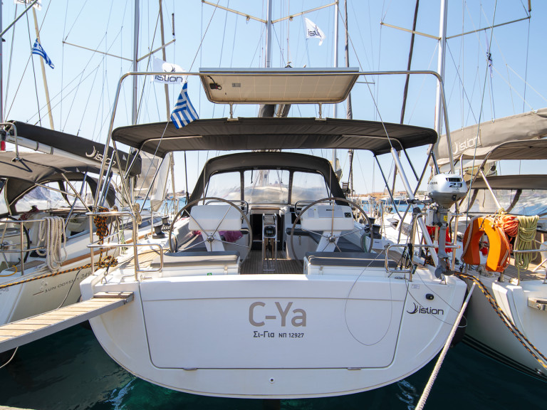 Hanse Hanse 458 in Lávrio on SamBoat