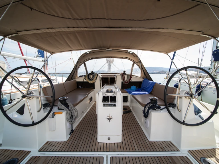 Jeanneau Sun Odyssey 440 in Skiathos on SamBoat