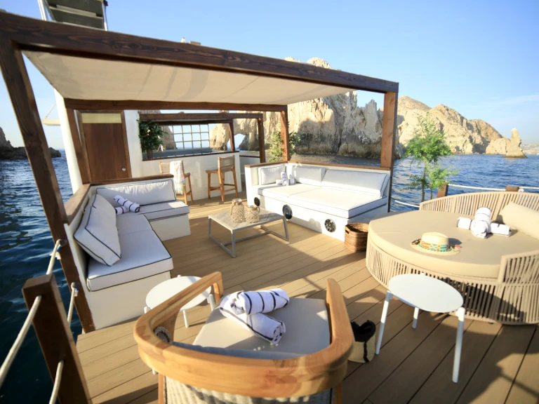 Boat rental Custom Made 35 in Cabo San Lucas on Samboat