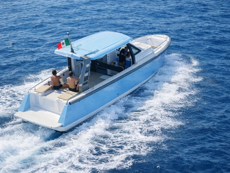 Motorboat for rent Sorrento at the best price