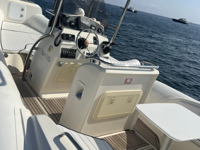 RIB rental with or without captain Nuova Jolly Saint-Tropez