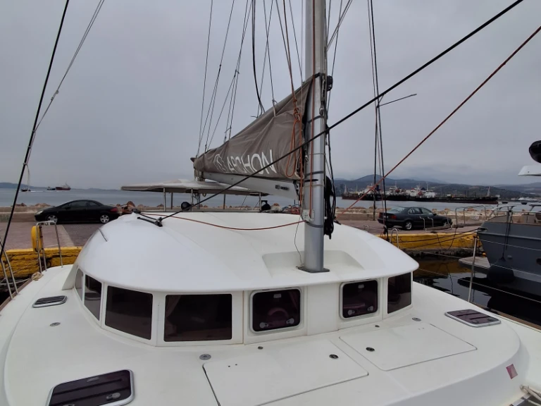 Rent a Lagoon 410 Paros Port