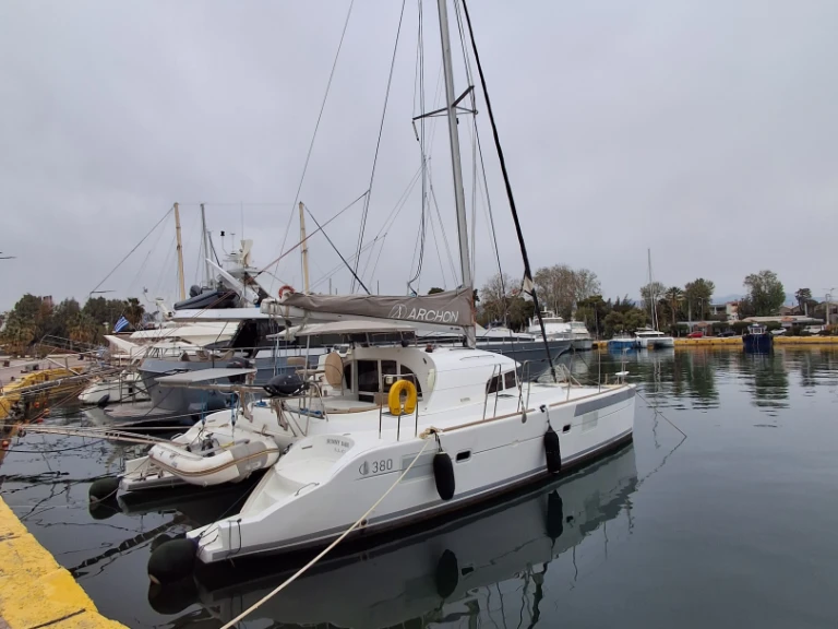 Yacht charter Paros Port cheap 410