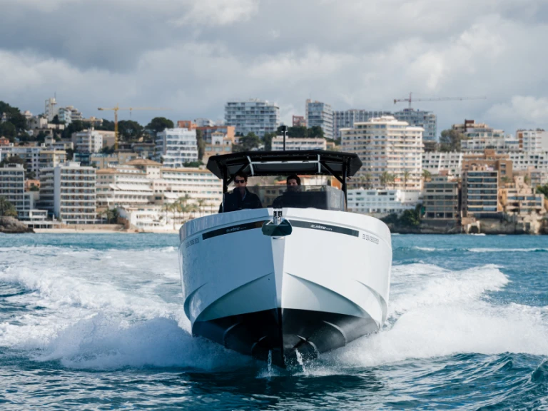 Bareboat Rental Motorboat De Antonio with a boat licence
