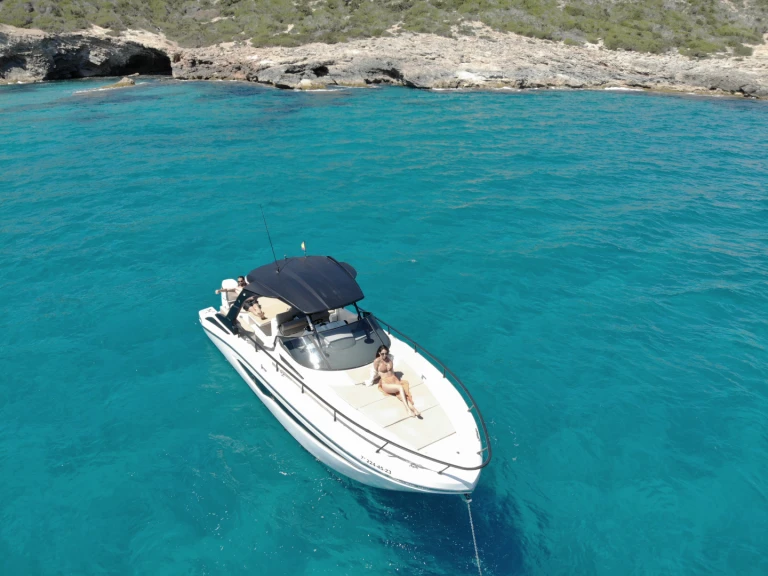 Yacht charter Marina Botafoch cheap Regina 34