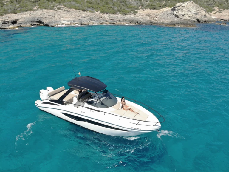 Motorboat rental in Marina Botafoch - FIM Regina 34