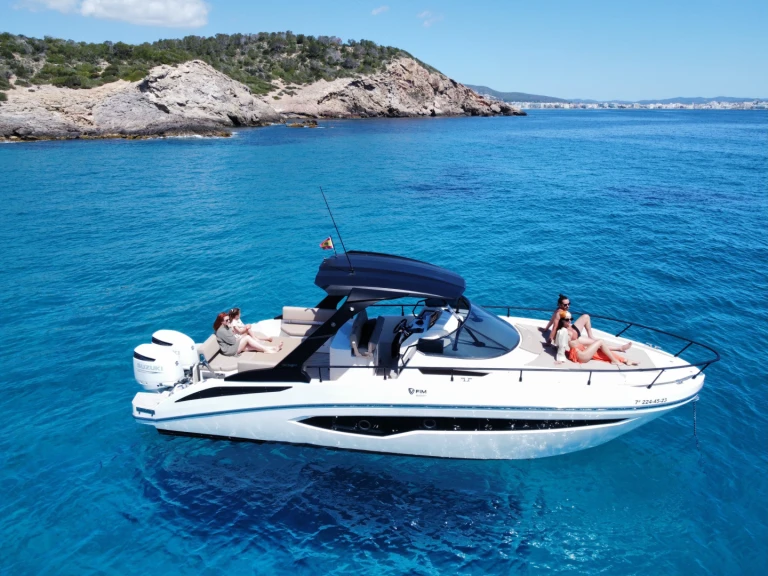 Motorboat rental with or without captain FIM Marina Botafoch