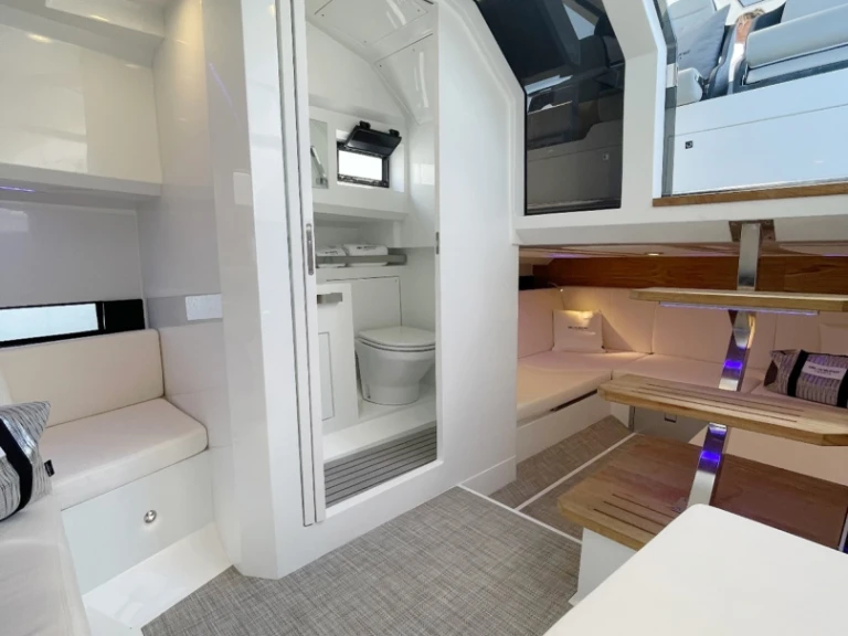 Motorboat rental in Marina Botafoch - De Antonio d36