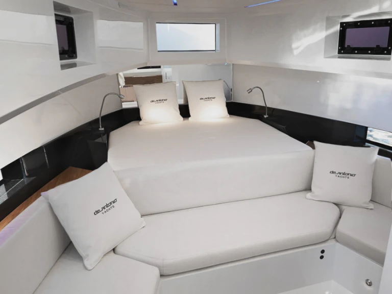 Boat rental De Antonio d36 in Marina Botafoch on Samboat