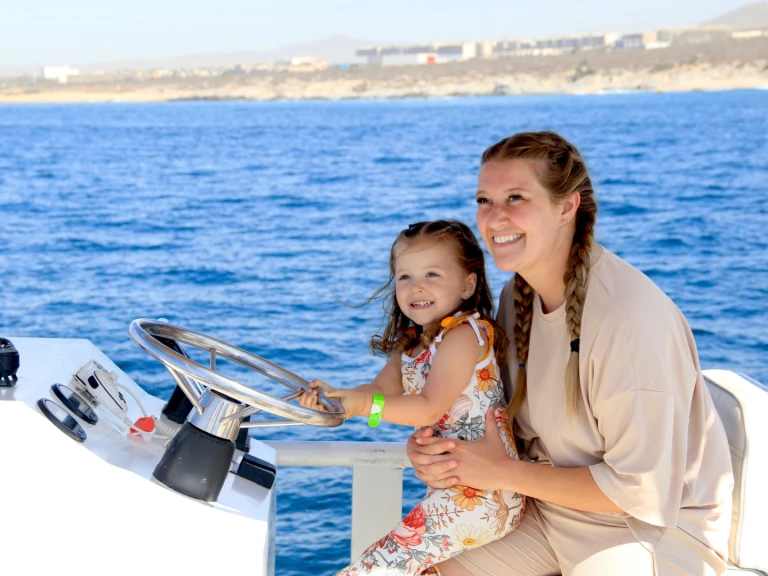 Boat rental Custom Made 32 in Cabo San Lucas on Samboat