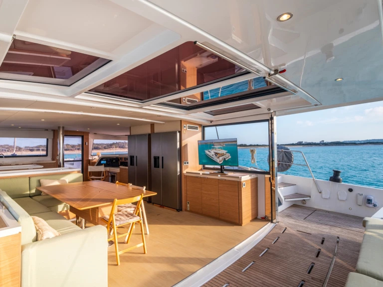 Bali Bali 5.4 in Ibiza Town on SamBoat