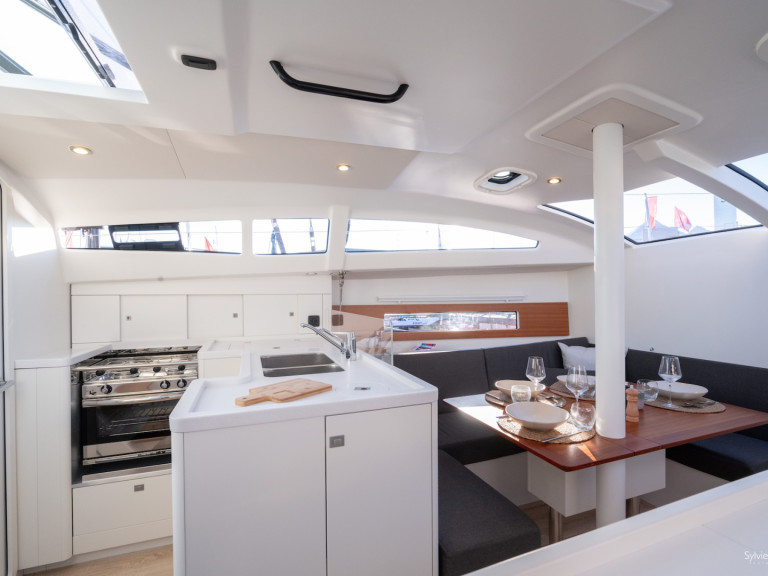Sailboat rental in Marseille - RM RM 1080