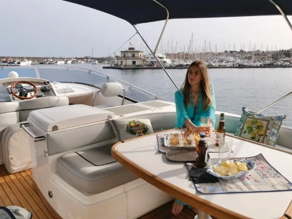 Motorboat rental in Riposto - Fairline Fairline 55 Fly