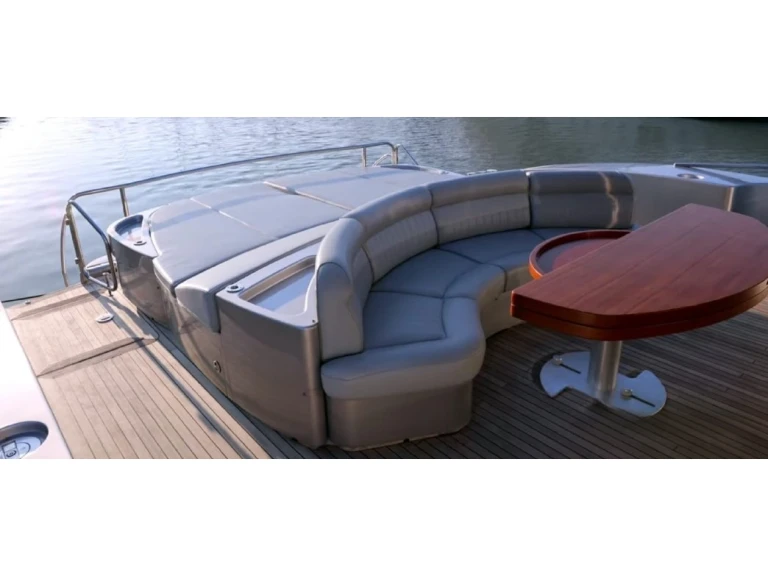 Luxury Yacht rental with or without captain Bayliner San Vito Lo Capo