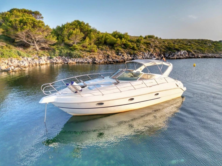 Bareboat Rental Motorboat Cranchi with a boat licence